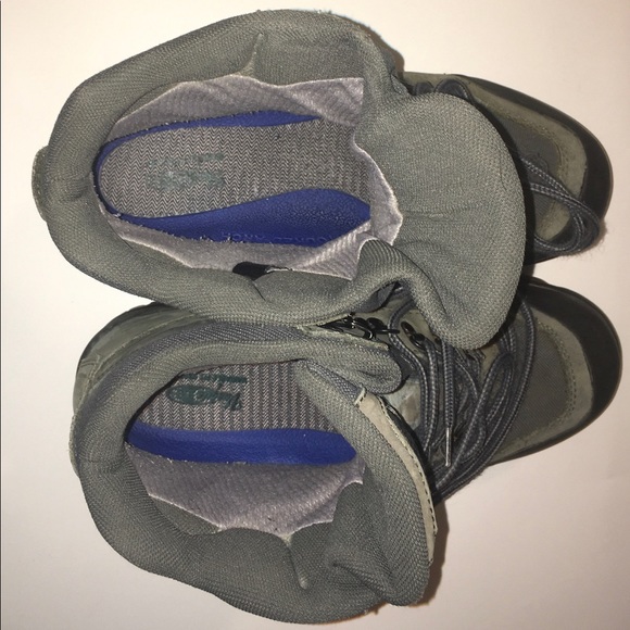 Vasque Hiking boots. Olive green. Size 9.5 - Picture 4 of 6